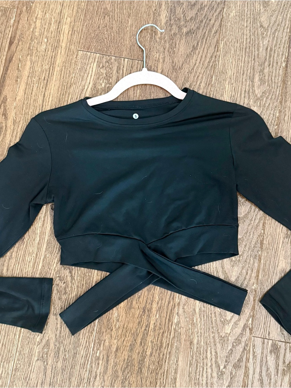 NVGTN Black Long-Sleeve Cut Out Crop Top